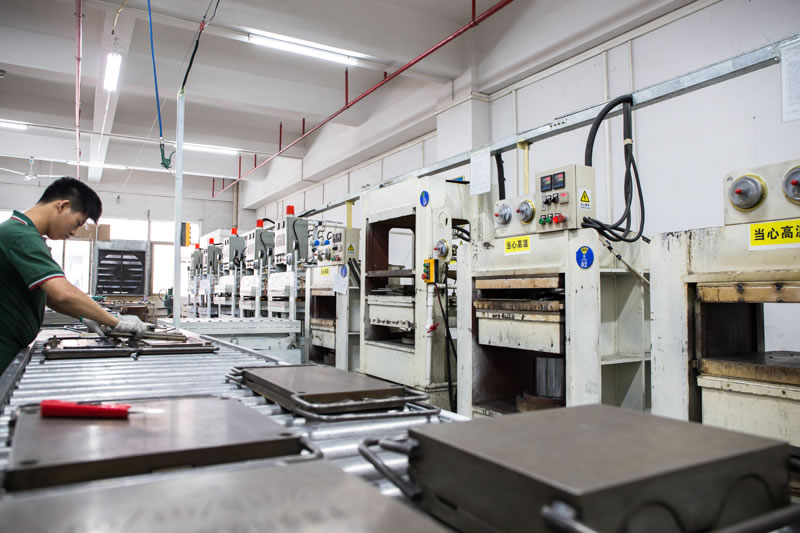 碳纖維工廠自動化設(shè)備